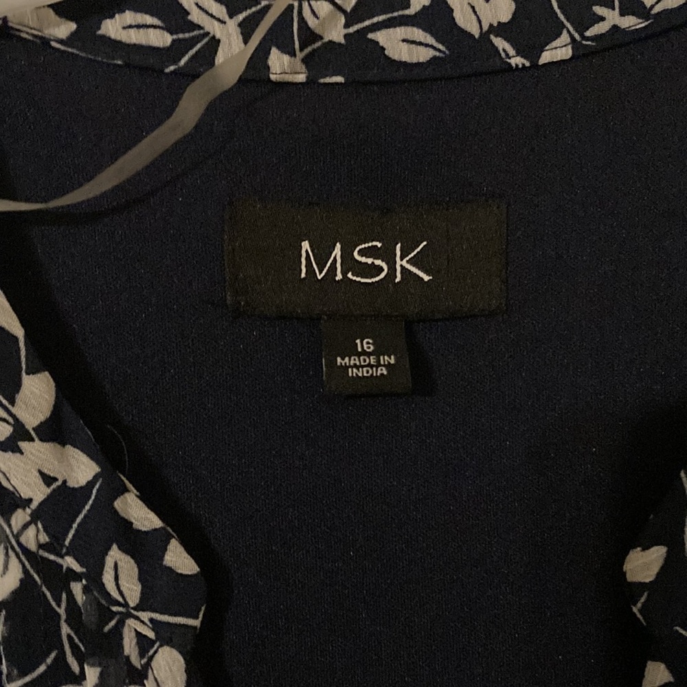 MSK short sleeved navy floral dress - Picture 2 of 3